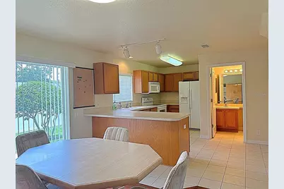 13129 Thoroughbred Loop, Largo, FL 33773 - Photo 9