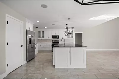 5104 E Longboat Boulevard, Tampa, FL 33615 - Photo 13