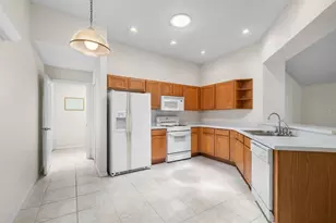 1148 Corinth Greens Dr, Sun City Center, FL 33573 - Photo 9