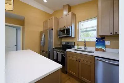 2324 1/2 Burlington Ave N N, Saint Petersburg, FL 33713 - Photo 5
