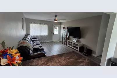 6944 Buhrley Terrace N, Saint Petersburg, FL 33709 - Photo 3