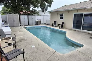 6944 Buhrley Terrace N, Saint Petersburg, FL 33709 - Photo 29