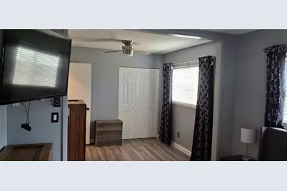 6944 Buhrley Terrace N, Saint Petersburg, FL 33709 - Photo 17