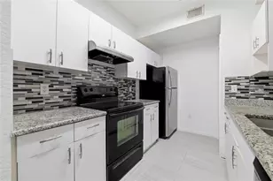 17112 Carrington Park Dr, Tampa, FL 33647 - Photo 5