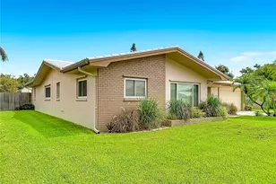 2178 Waterside Dr, Clearwater, FL 33764 - Photo 3
