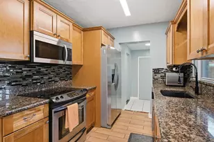 3280 56th Way N, Saint Petersburg, FL 33710 - Photo 13