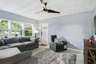 3280 56th Way N, Saint Petersburg, FL 33710 - Photo 9
