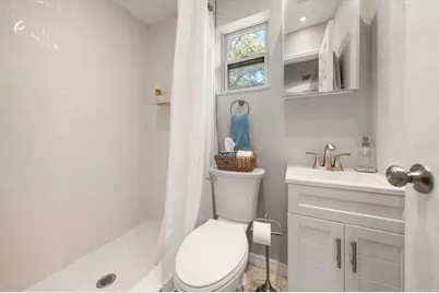 5820 Commonwealth Avenue N, Saint Petersburg, FL 33703 - Photo 17