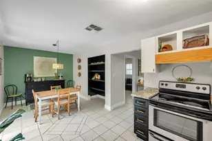 3371 N Bay Ave, Crystal River, FL 34428 - Photo 9