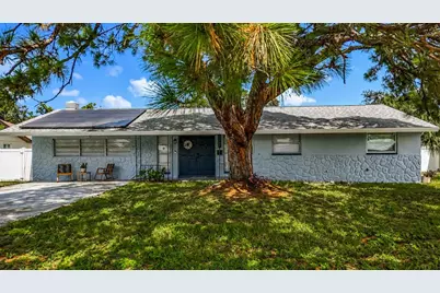 2449 66th Avenue S, Saint Petersburg, FL 33712 - Photo 1