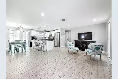 2449 66th Avenue S, Saint Petersburg, FL 33712 - Photo 11