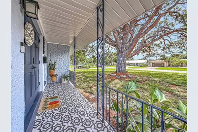 2449 66th Avenue S, Saint Petersburg, FL 33712 - Photo 9