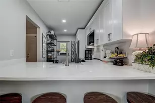 1439 Water View Dr W, Largo, FL 33771 - Photo 9