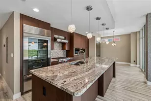 1120 E Kennedy Blvd, Tampa, FL 33602 - Photo 33