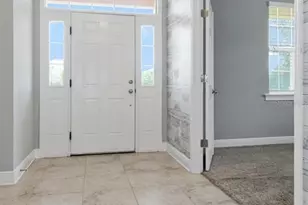 8703 Alafia Hills Dr, Plant City, FL 33567 - Photo 7
