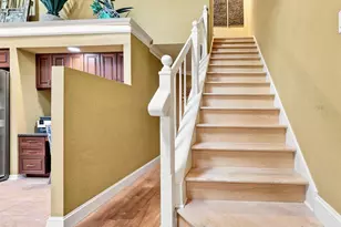 673 Segovia Ct NE, Saint Petersburg, FL 33703 - Photo 17