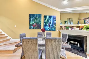 673 Segovia Ct NE, Saint Petersburg, FL 33703 - Photo 9
