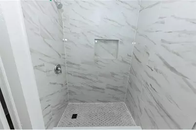 2240 10th Street S, Saint Petersburg, FL 33705 - Photo 21
