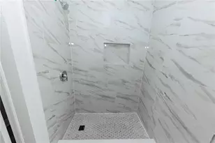 2240 10th St S, Saint Petersburg, FL 33705 - Photo 21
