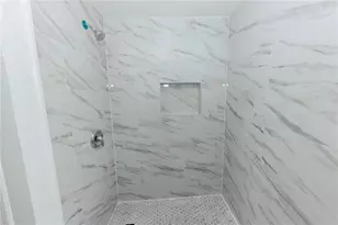 2240 10th St S, Saint Petersburg, FL 33705 - Photo 31