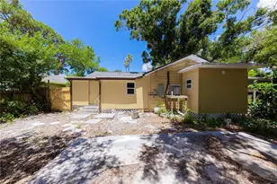 2240 10th St S, Saint Petersburg, FL 33705 - Photo 11