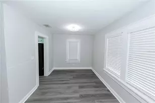 2240 10th St S, Saint Petersburg, FL 33705 - Photo 39