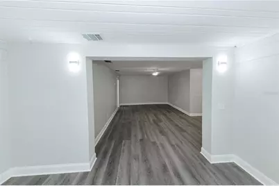 2240 10th Street S, Saint Petersburg, FL 33705 - Photo 5