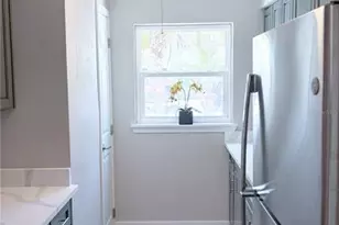 6919 Place De La Paix, Saint Petersburg, FL 33707 - Photo 11