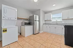 917 30th Ave N, Saint Petersburg, FL 33704 - Photo 9