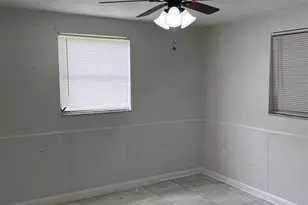 4926 Billy Direct Ln, Lutz, FL 33559 - Photo 9