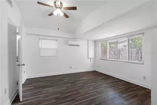 1205 E Seneca Ave, Tampa, FL 33612 - Photo 11