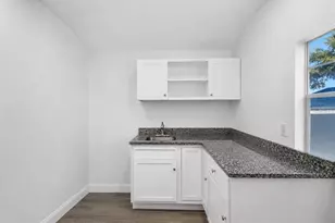 1205 E Seneca Ave, Tampa, FL 33612 - Photo 25