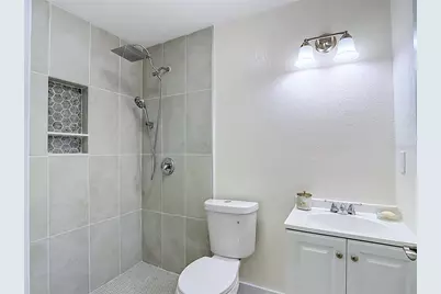 8010 N 13th Street, Tampa, FL 33604 - Photo 19