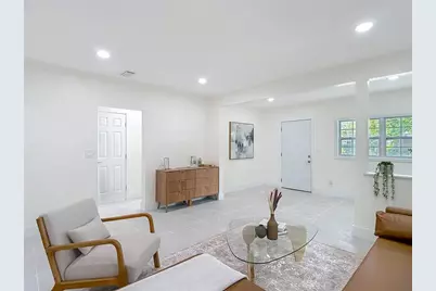 8010 N 13th Street, Tampa, FL 33604 - Photo 9