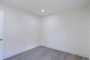 8010 N 13th St, Tampa, FL 33604 - Photo 25