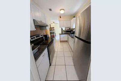 8002 Woodvine Place, Tampa, FL 33615 - Photo 13