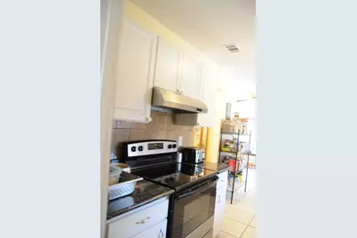 8002 Woodvine Place, Tampa, FL 33615 - Photo 11