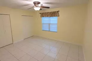 8002 Woodvine Pl, Tampa, FL 33615 - Photo 15