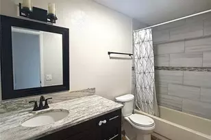 2042 Shadow Pine Dr, Brandon, FL 33511 - Photo 15
