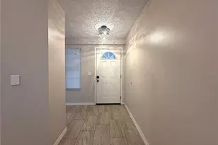 2042 Shadow Pine Dr, Brandon, FL 33511 - Photo 7