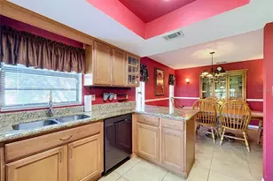 2110 S Halcyon Dr, Sun City Center, FL 33573 - Photo 27