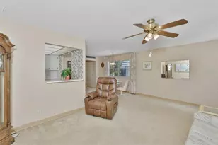 1811 Bedford Ln, Sun City Center, FL 33573 - Photo 15