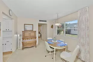 1811 Bedford Ln, Sun City Center, FL 33573 - Photo 3