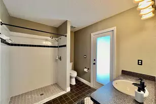 2848 Duncan Tree Cir, Valrico, FL 33594 - Photo 27