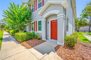 10409 Crimson Park Ln, Tampa, FL 33626 - Photo 3