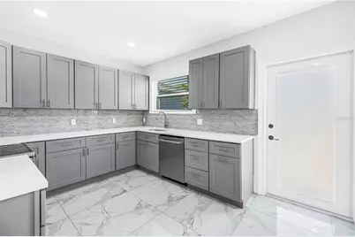 1827 16th Street S, Saint Petersburg, FL 33705 - Photo 5