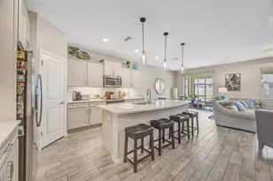 18928 Willowmore Cedar Dr, Lutz, FL 33558 - Photo 17