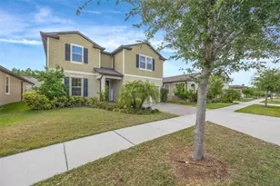 18928 Willowmore Cedar Dr, Lutz, FL 33558 - Photo 3