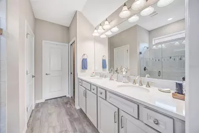 18928 Willowmore Cedar Drive, Lutz, FL 33558 - Photo 31