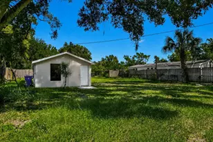 6920 Delano Ave, Tampa, FL 33619 - Photo 3